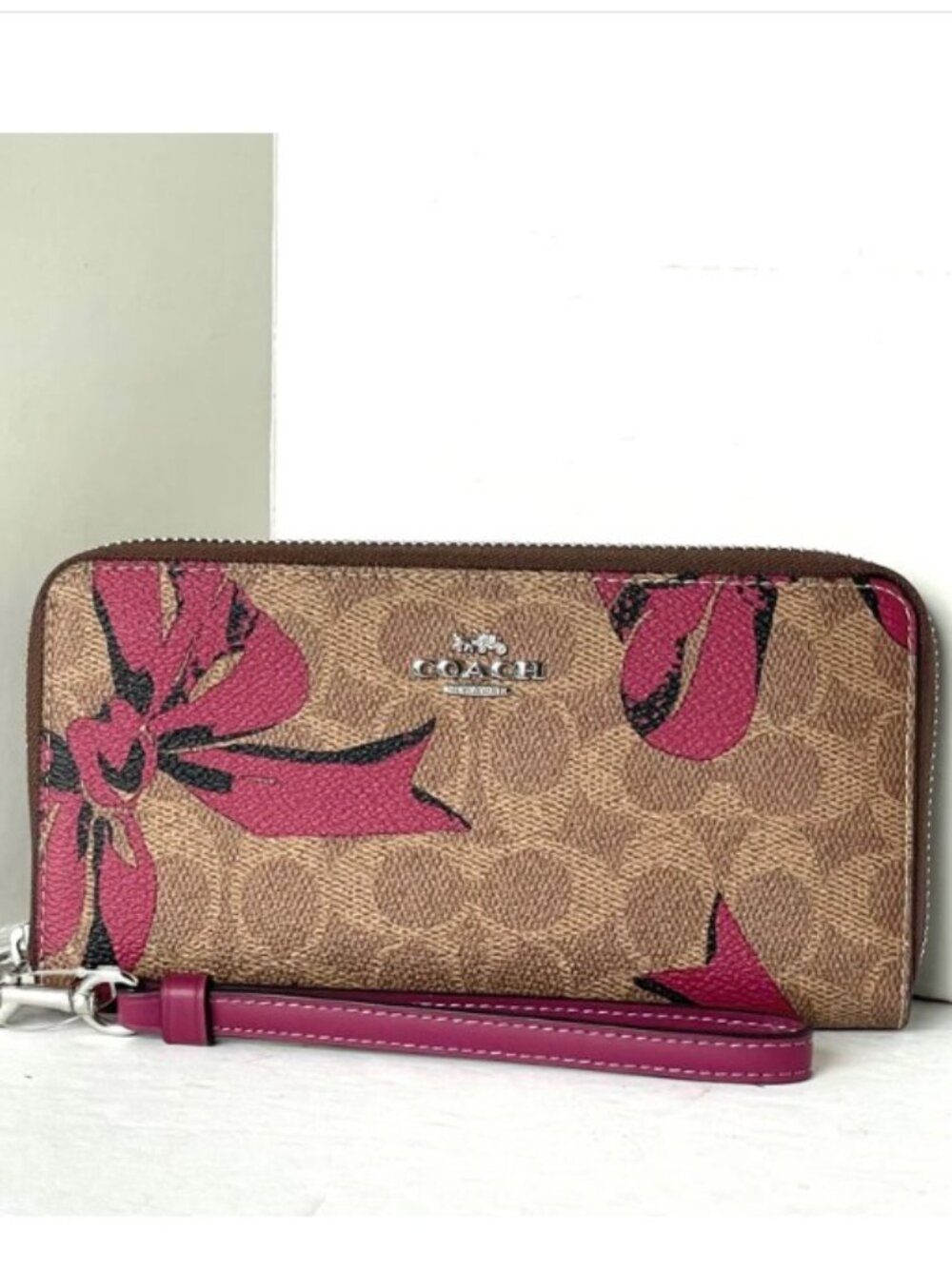 Coach CZ326 Phone Wallet Wristlet Signature Canvas Bow Print Zip Around
